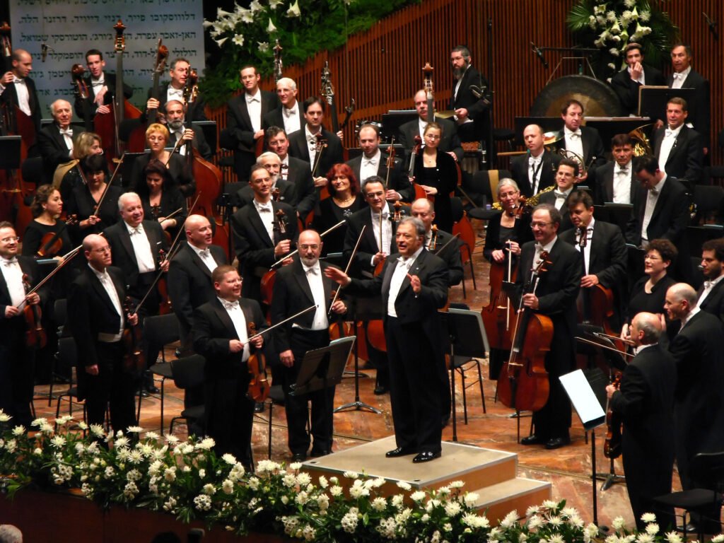 La orquesta filarmónica israelí, en su 70 aniversario, con su líder Zubin Mehta